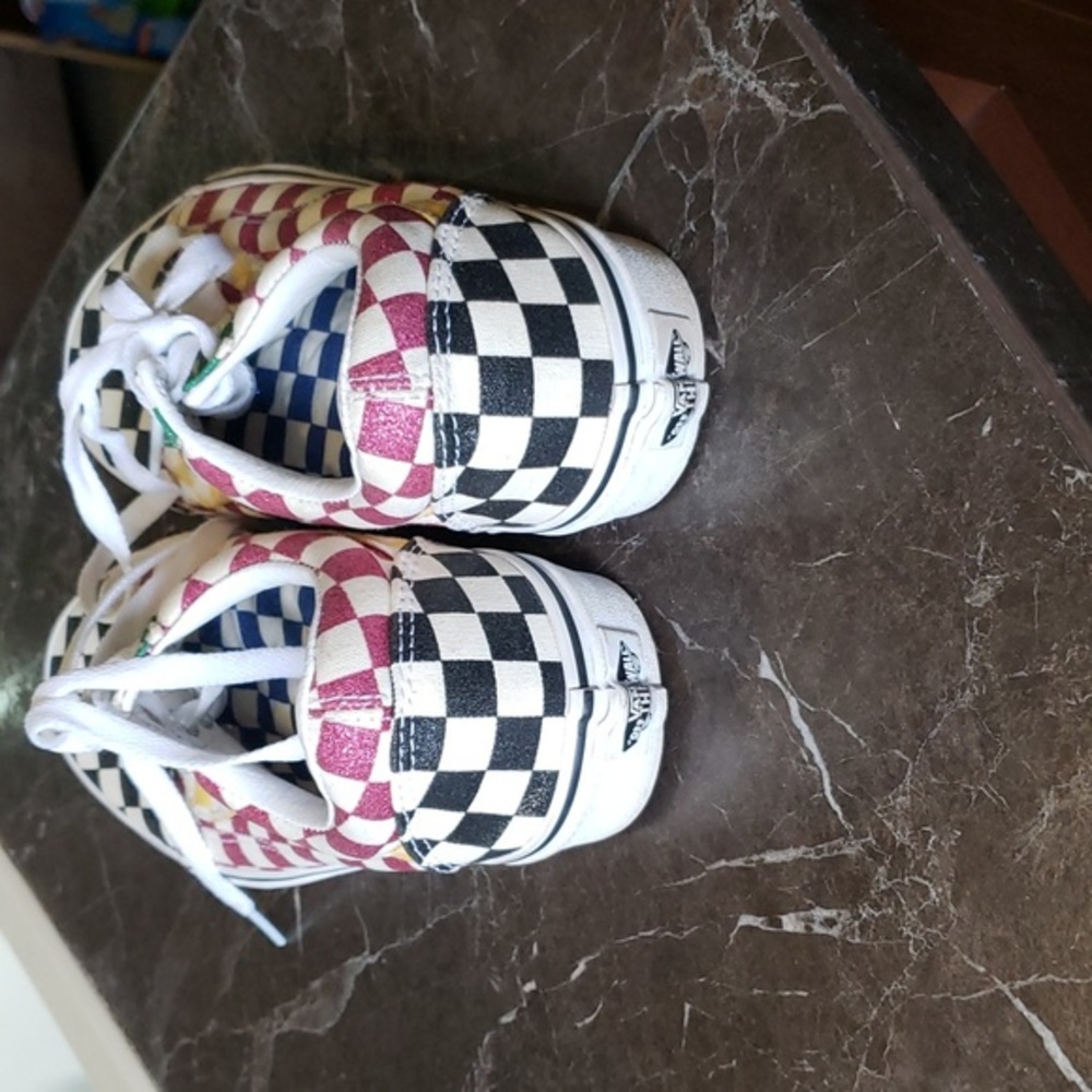 Worn once Vans‎ Glitter Check Old Skool sneakers size 6.5. - Picture 3 of 8